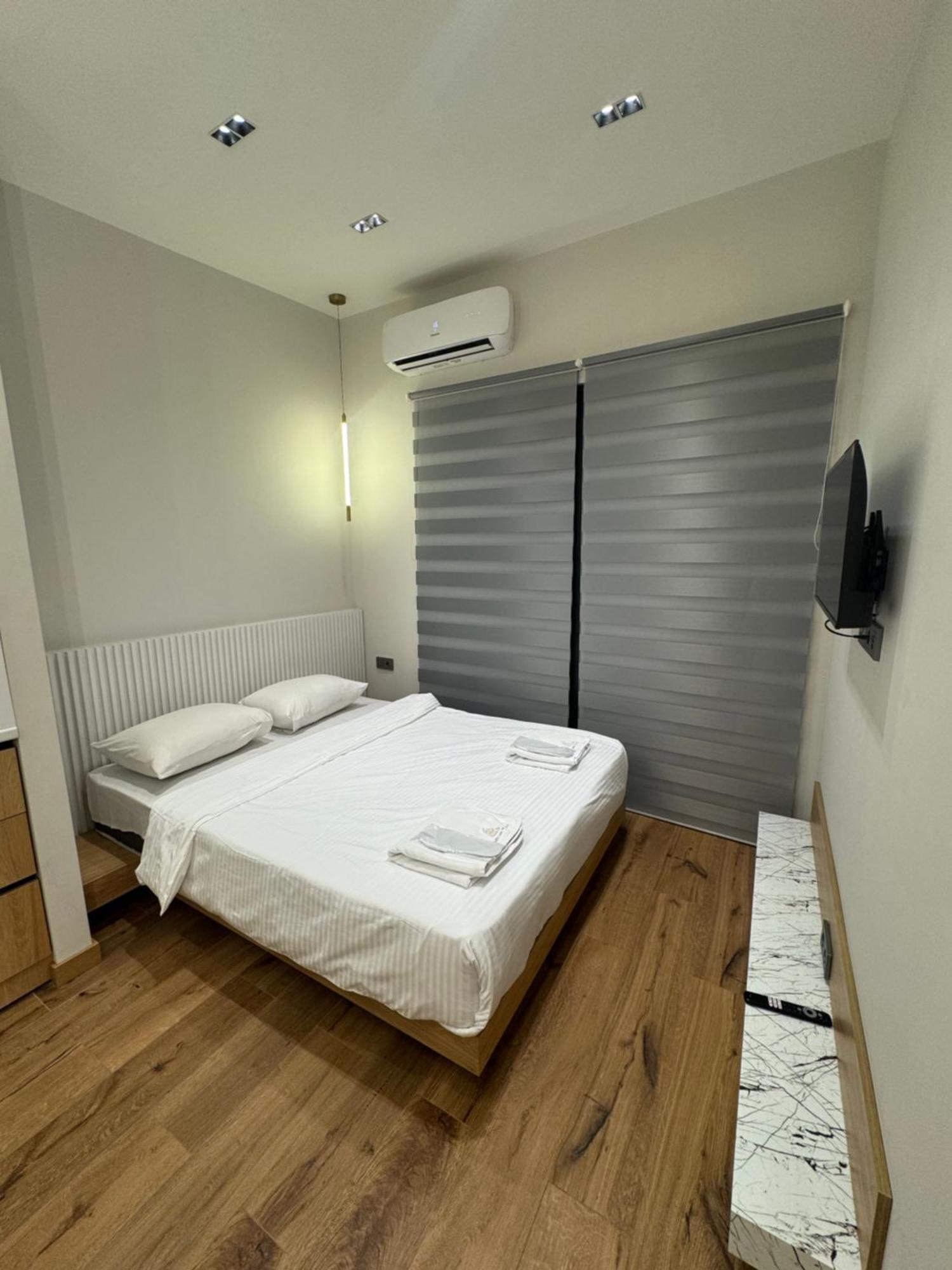 Aygestan Plaza Aparthotel Jerevan Eksteriør bilde